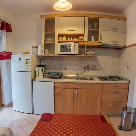 Mavero Direkt Am By Interhome
